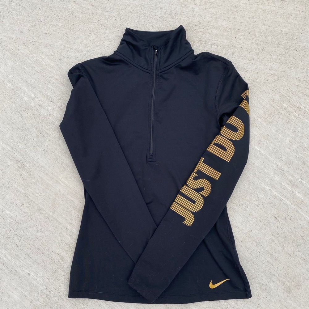 COPY - Nike activewear quarter zip